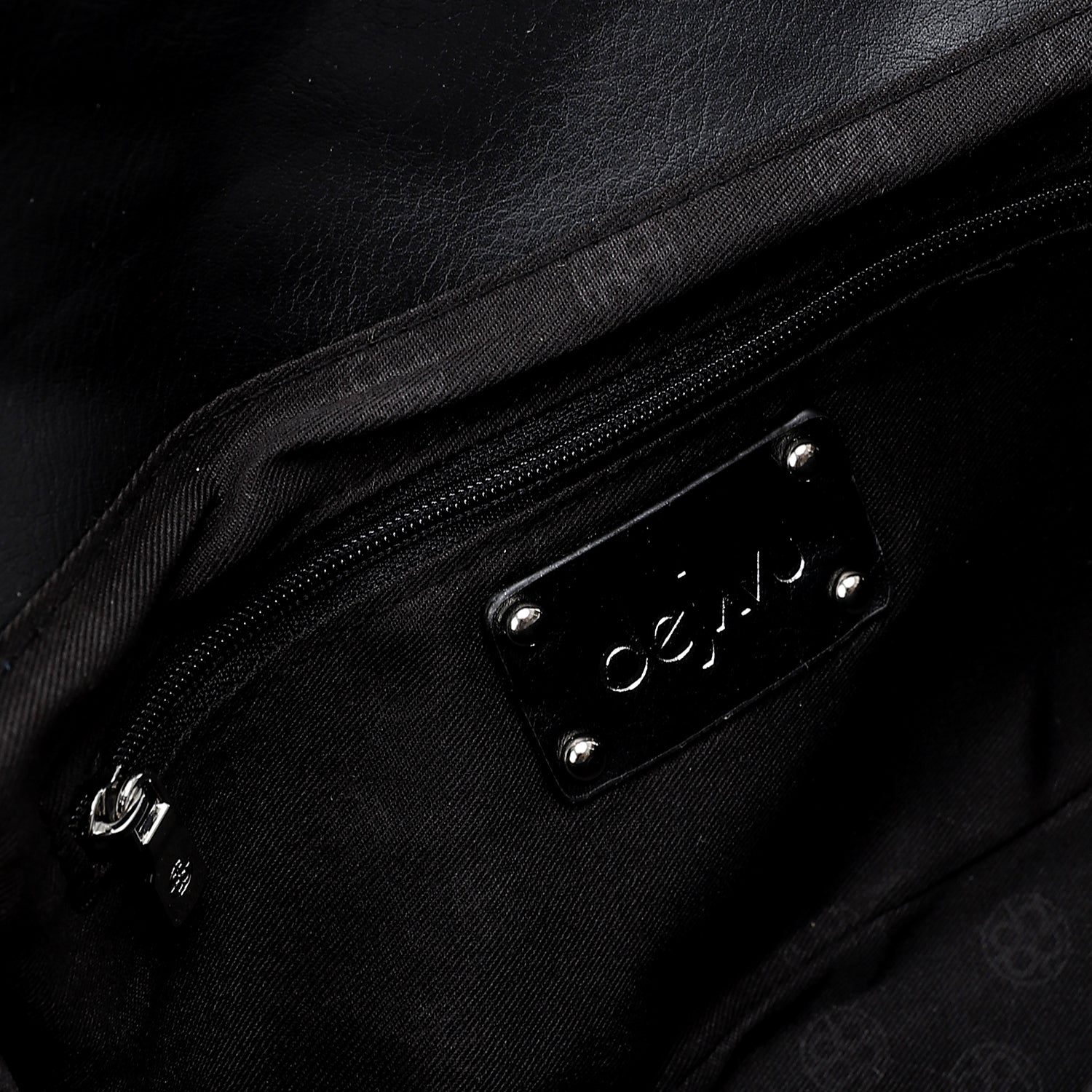 LID-DVTF-050 Metal Lock Closure Shoulder Bag
