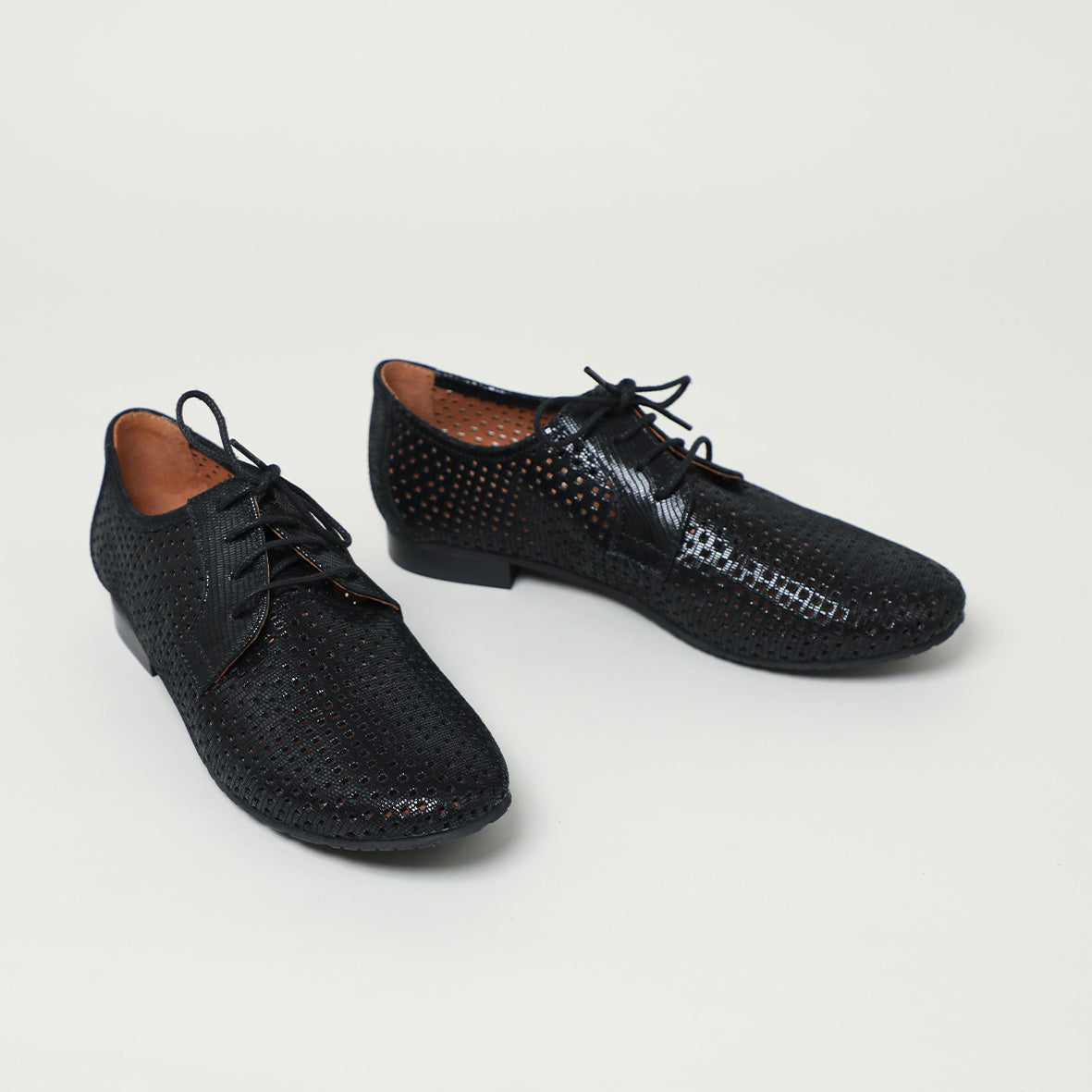 Echo Black