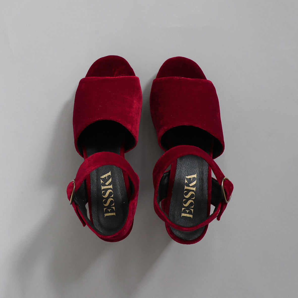 Willa Vegan Velvet Red