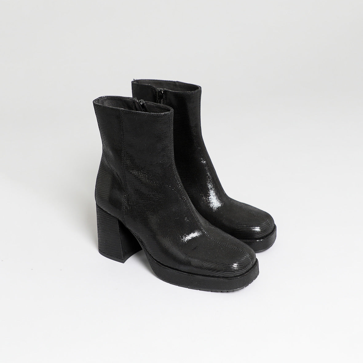 Sassy Black Metallic