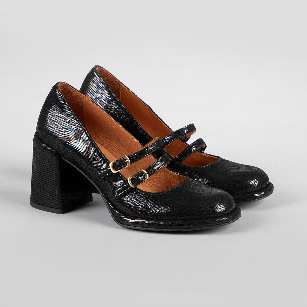 Maya Black Metallic