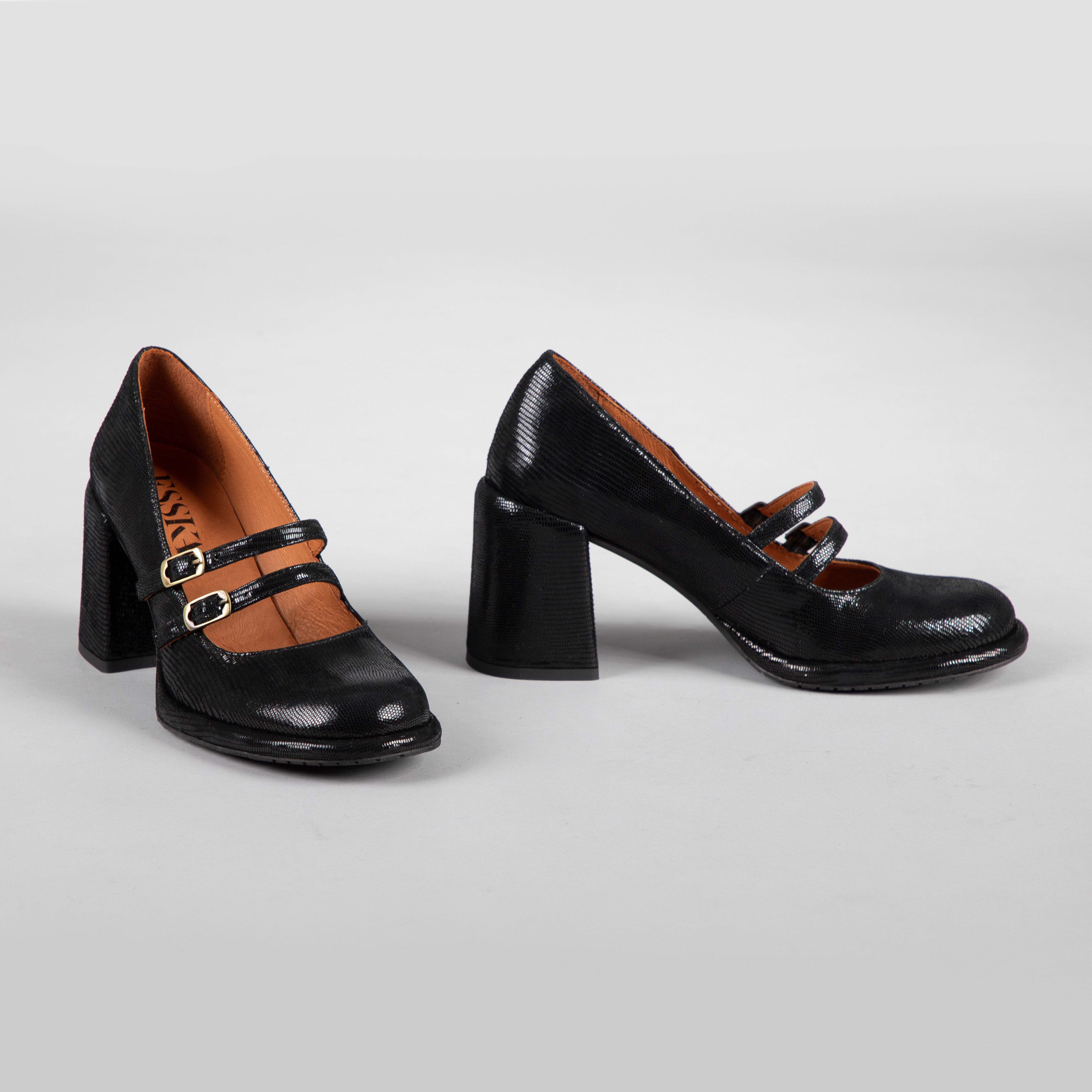 Maya Black Metallic